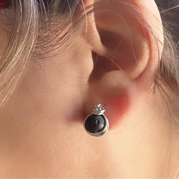 Black lava rock dainty stud earrings/silver/gold lava rock dainty studs - Picture 9 of 12
